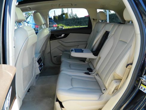 Used 2018 Audi Q7 3.0T Prestige image 14