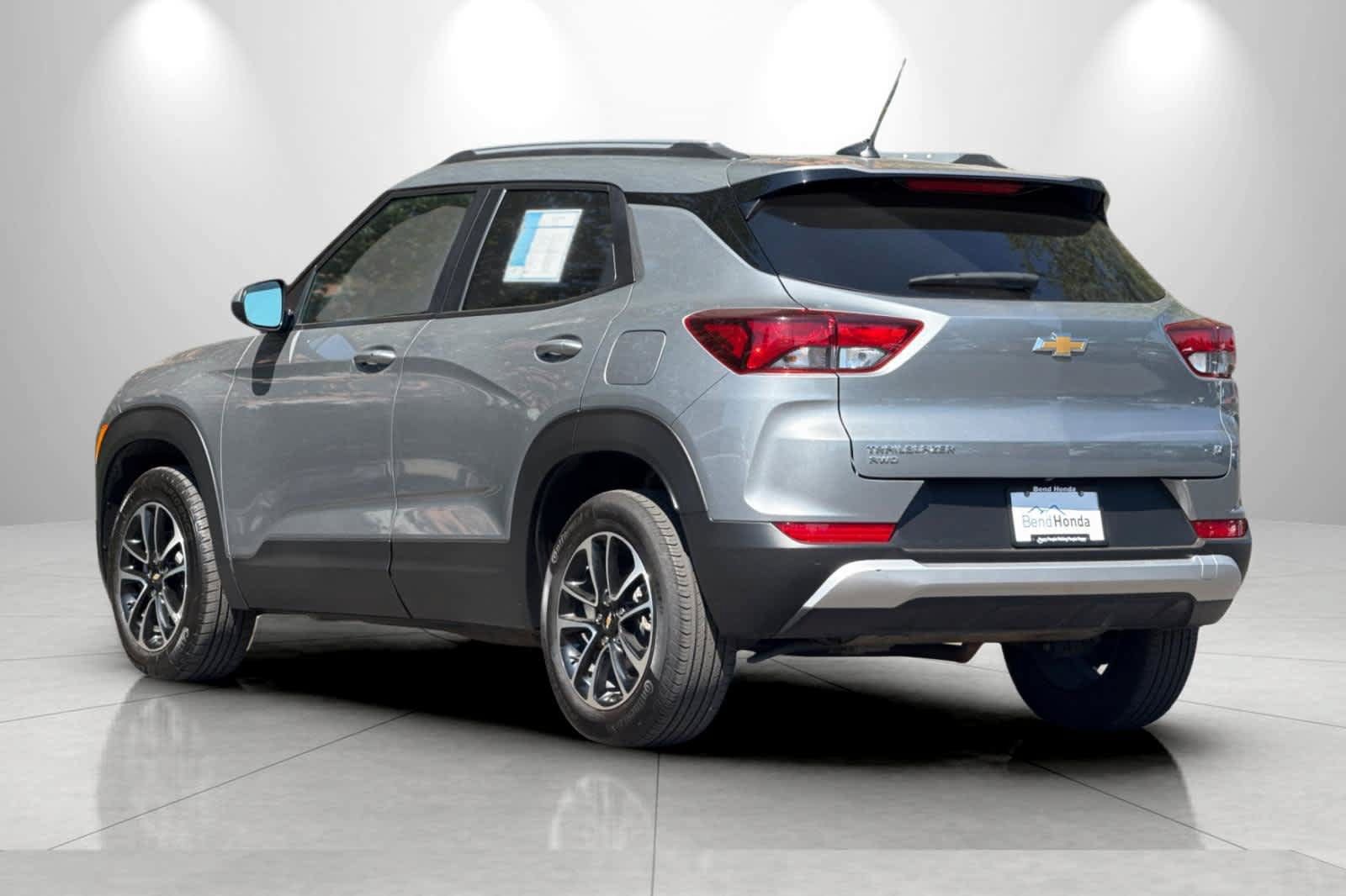 Used 2025 Chevrolet TrailBlazer LT AWD/4WD image 6