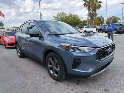 Used 2025 Ford Escape ST-Line image 7