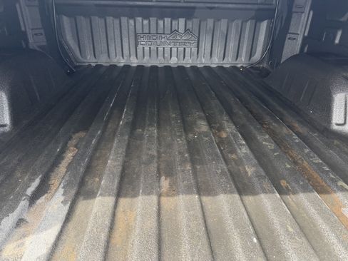 Used 2021 Chevrolet Silverado 1500 High Country w/ Technology Package image 10