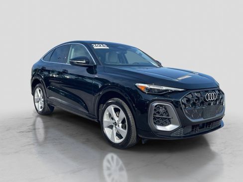 Certified 2025 Audi Q5 Premium Plus AWD/4WD image 1