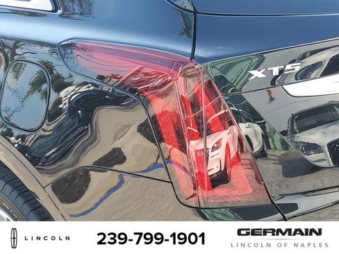 Used 2025 Cadillac XT5 Premium Luxury image 15