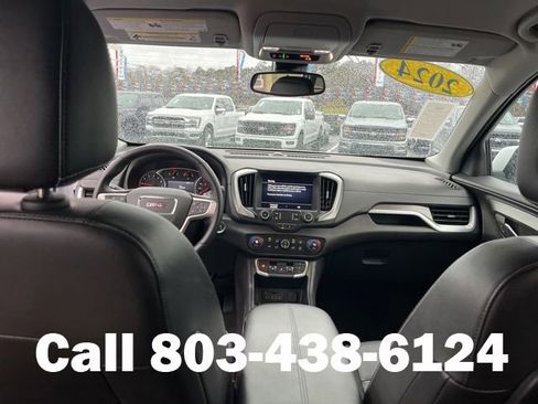 Used 2024 GMC Terrain SLT FWD image 15