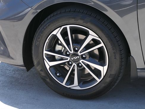 Used 2024 Kia Forte LXS FWD image 10