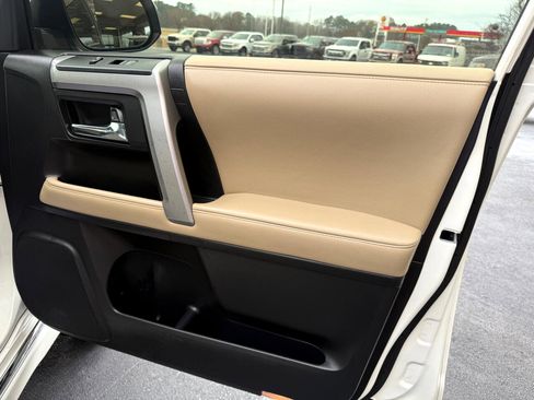 Used 2018 Toyota 4Runner Limited image 15
