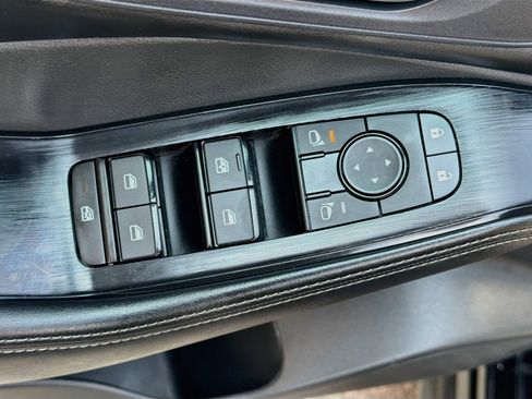 Used 2025 Nissan Rogue SV AWD/4WD image 15