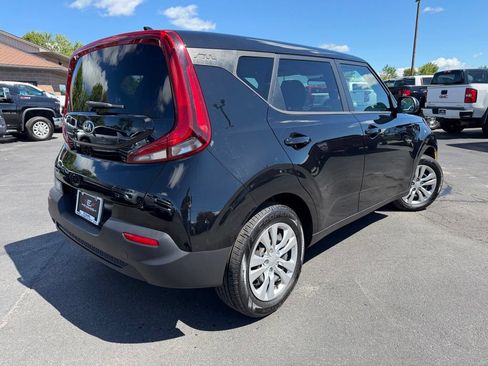 Used 2021 Kia Soul LX FWD image 7