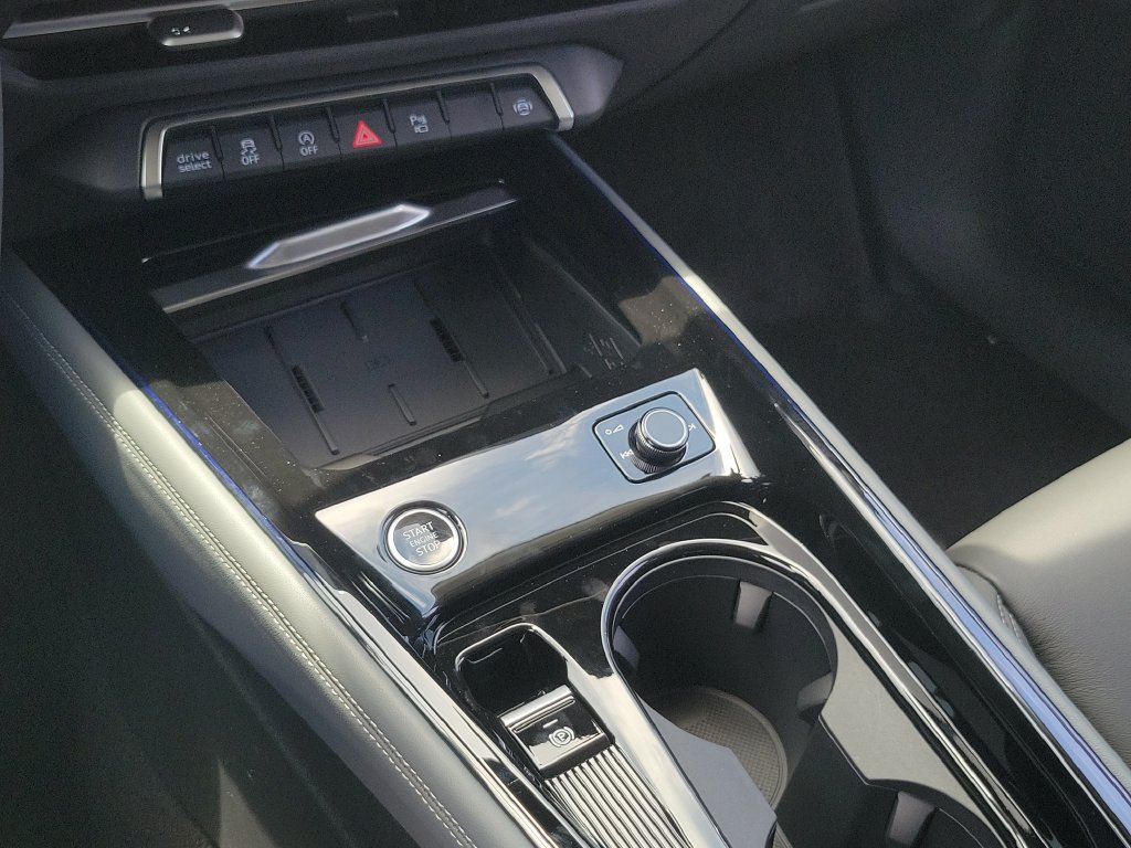 New 2026 Audi Q3 quattro 2.0T AWD/4WD image 14
