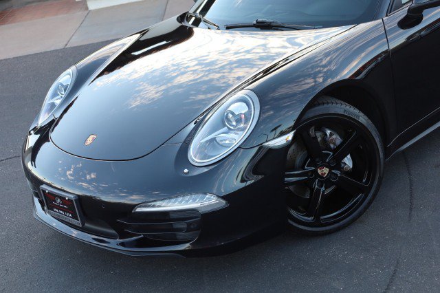 Used 2015 Porsche 911 Carrera 4 AWD/4WD image 6