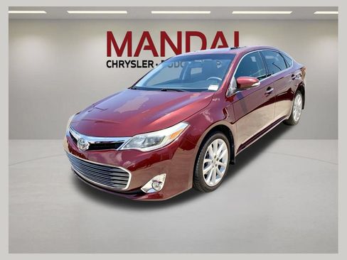 Used 2013 Toyota Avalon Limited w/ Technology Pkg FWD image 1