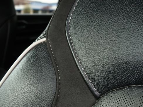 Used 2025 RAM 1500 Laramie image 12