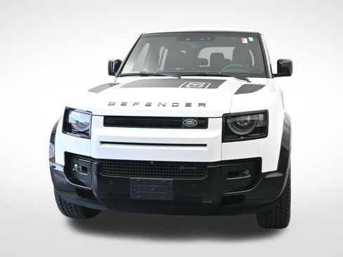 Used 2023 Land Rover Defender 130 X-Dynamic SE AWD/4WD image 2