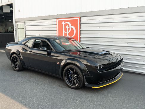Used 2023 Dodge Challenger R/T Scat Pack RWD image 32
