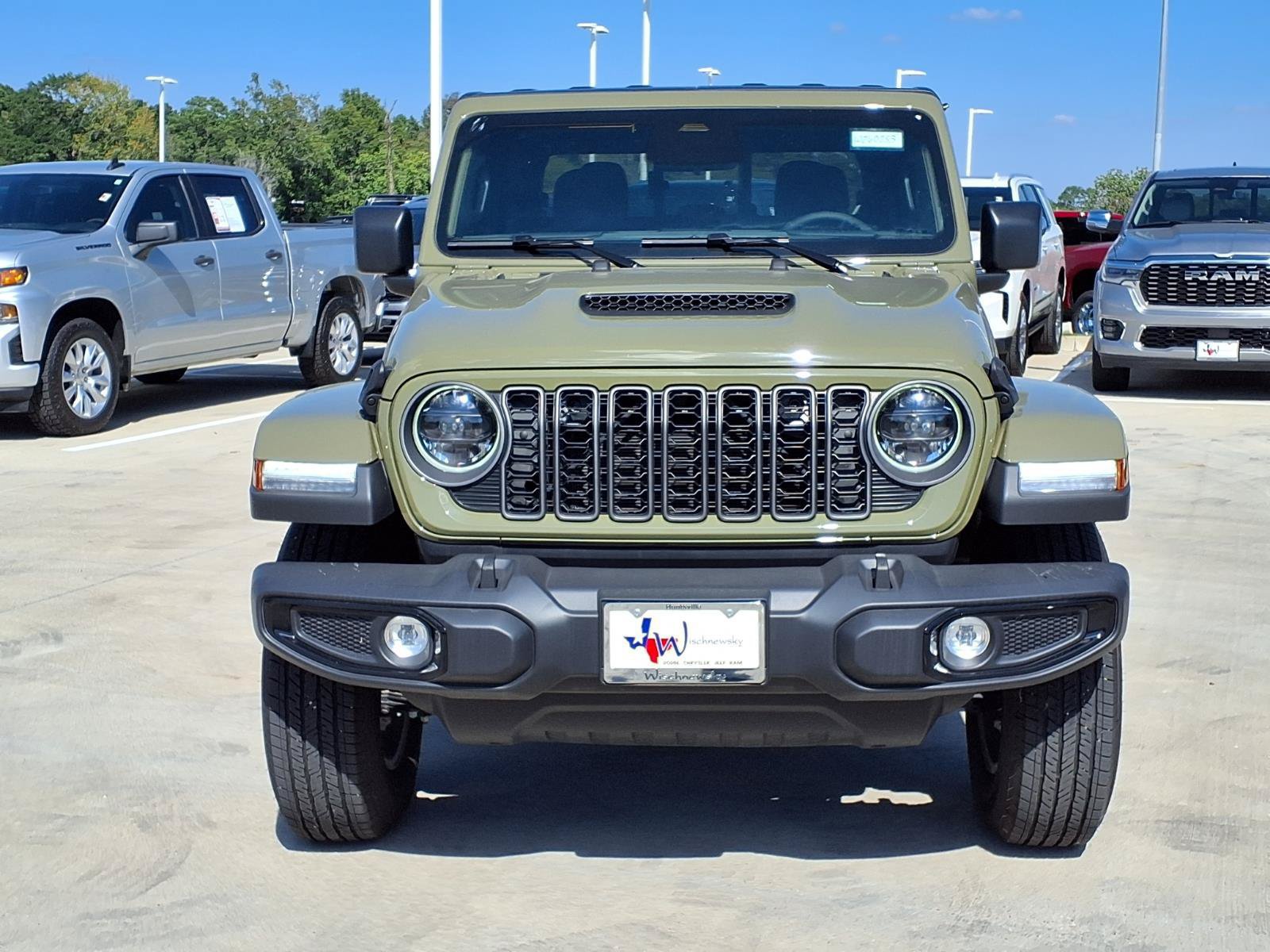 New 2026 Jeep Gladiator Sport AWD/4WD image 4