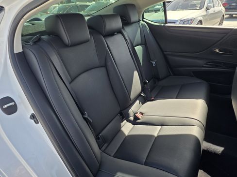 Used 2022 Lexus ES 350 w/ Premium Package image 23