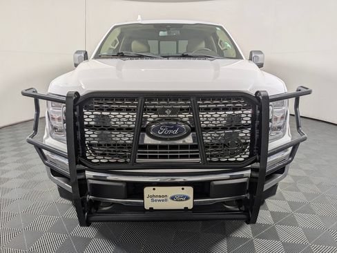 Used 2018 Ford F150 Lariat w/ Equipment Group 502A Luxury AWD/4WD image 3