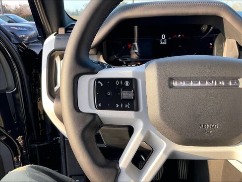 New 2026 Land Rover Defender 130 X-Dynamic SE image 17