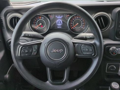 Used 2021 Jeep Wrangler Unlimited Sport AWD/4WD image 12