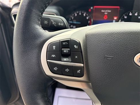 Used 2022 Ford Explorer XLT w/ Equipment Group 202A image 17