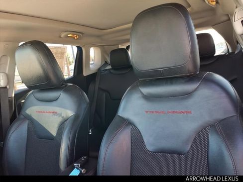 Used 2018 Jeep Compass Trailhawk w/ Navigation Group image 28