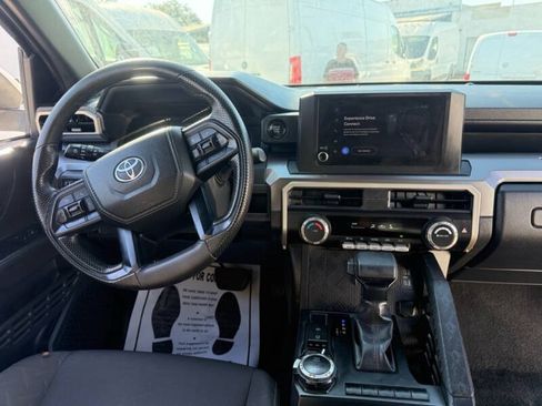 Used 2024 Toyota Tacoma SR5 AWD/4WD image 15