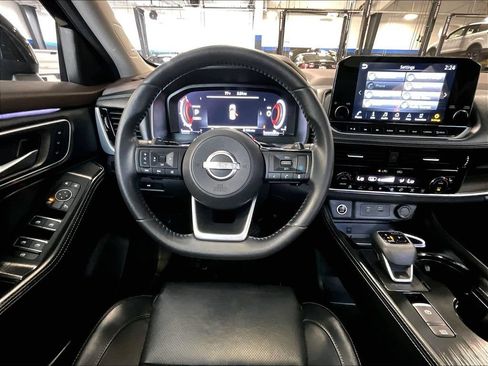 Used 2023 Nissan Rogue Platinum w/ Platinum Premium Package AWD/4WD image 18