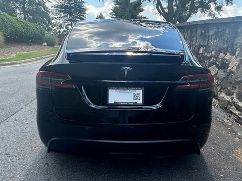 Used 2022 Tesla Model X image 9