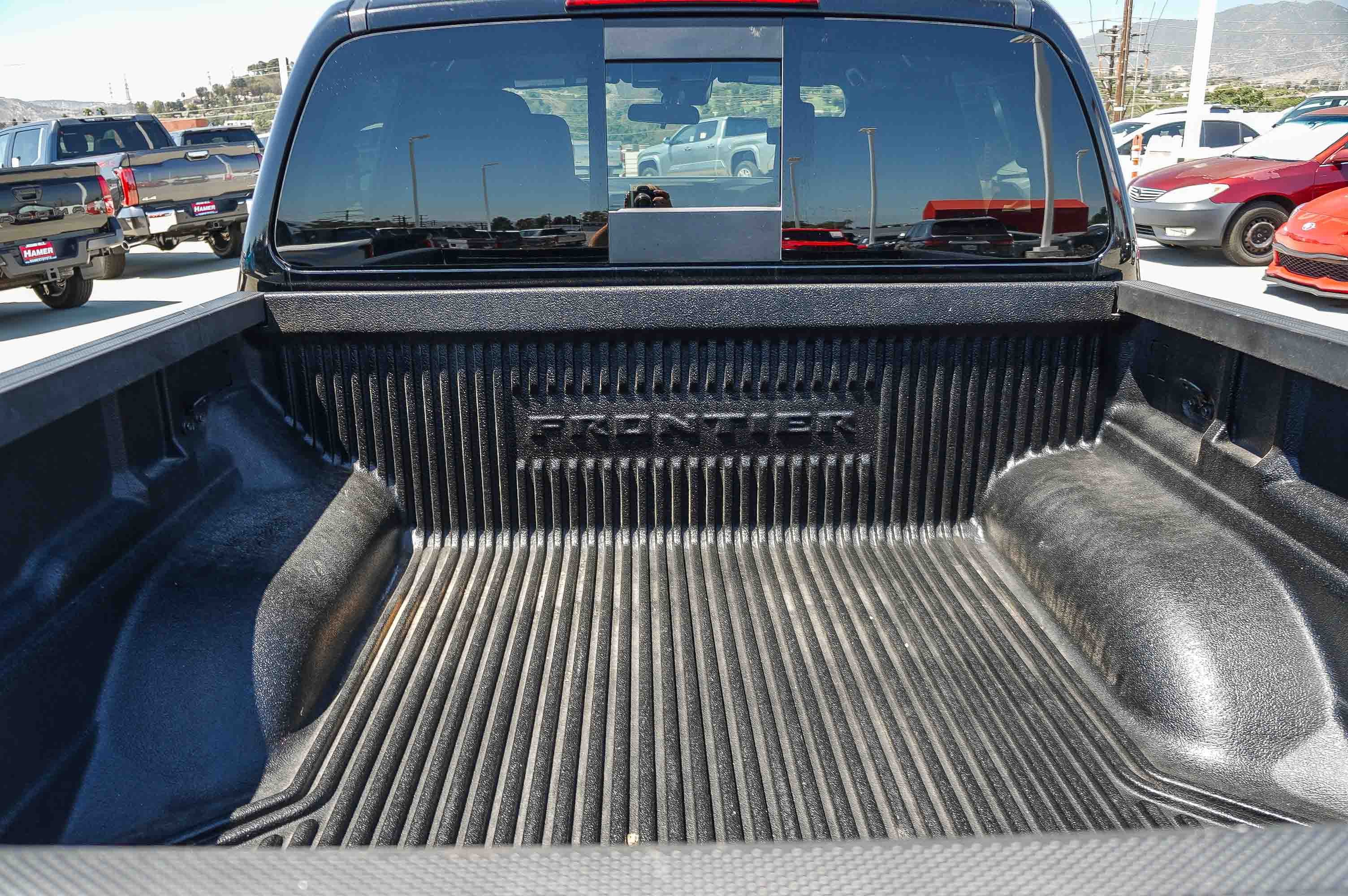 Used 2024 Nissan Frontier PRO-4X AWD/4WD image 29