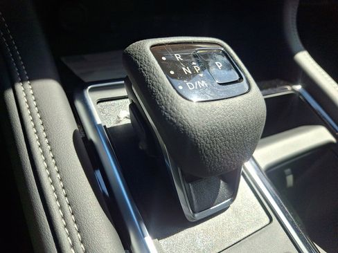 New 2026 Nissan Pathfinder Platinum AWD/4WD image 7