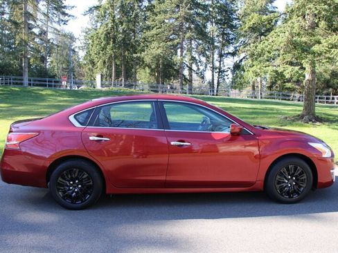 Used 2013 Nissan Altima 2.5 S image 11