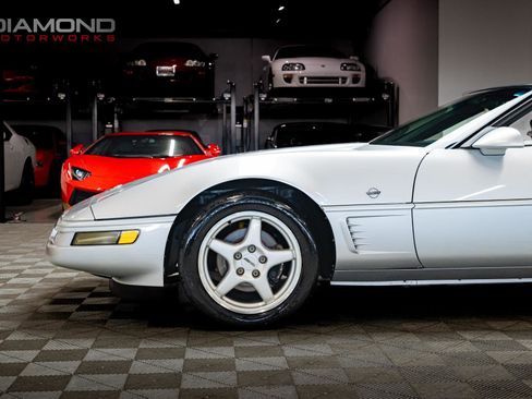 Used 1996 Chevrolet Corvette Convertible image 7
