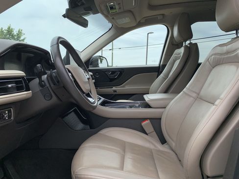 Used 2023 Lincoln Aviator Reserve w/ Equipment Group 201A RWD image 15