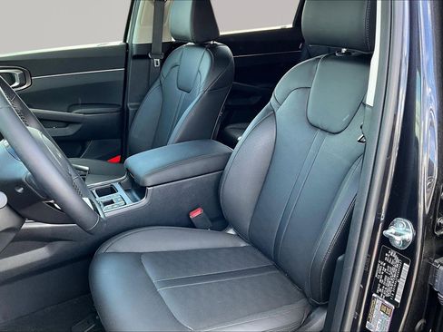 New 2025 Kia Sorento EX FWD image 16