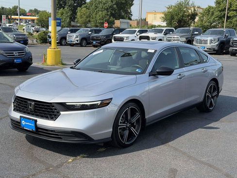 Certified 2025 Honda Accord Sport image 4