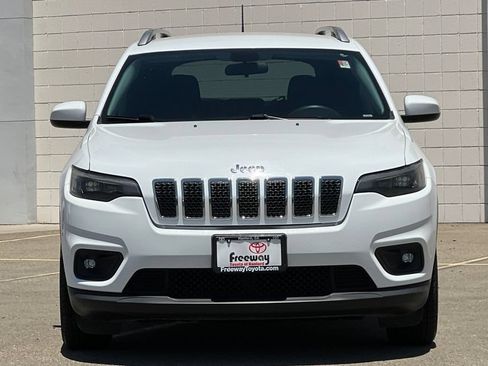Used 2019 Jeep Cherokee Latitude w/ Popular Appearance Group FWD image 11