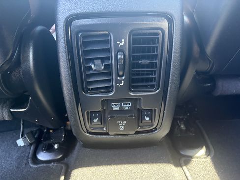 Used 2024 Dodge Durango GT AWD/4WD image 14