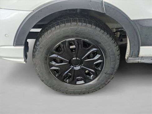 Used 2020 Ford Transit 350 XLT image 21