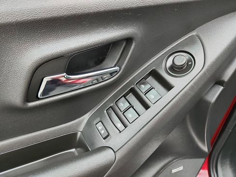 Used 2020 Chevrolet Trax Premier w/ LPO, Protection Package image 10