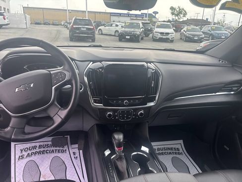 Used 2023 Chevrolet Traverse RS w/ LPO, Floor Liner Package AWD/4WD image 16