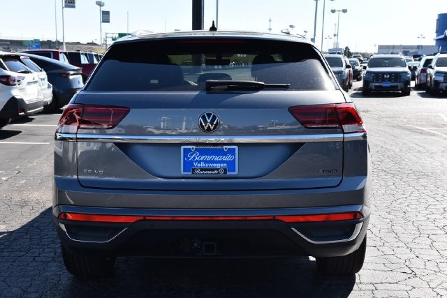 Certified 2023 Volkswagen Atlas Cross Sport SE w/ Panoramic Sunroof Package AWD/4WD image 6