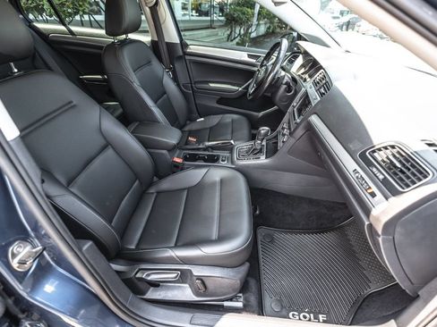 Used 2016 Volkswagen Golf SE w/ Lighting Package FWD image 25