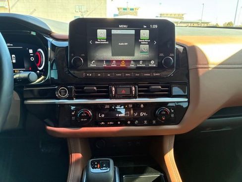 Used 2024 Nissan Pathfinder Platinum w/ Cargo Package image 15