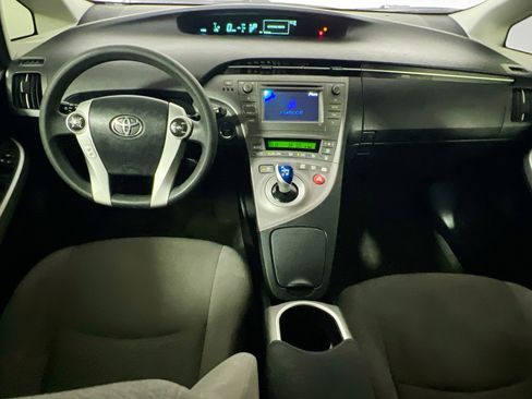 Used 2015 Toyota Prius Two image 30