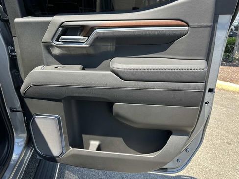 Used 2025 GMC Sierra 1500 Denali AWD/4WD image 12