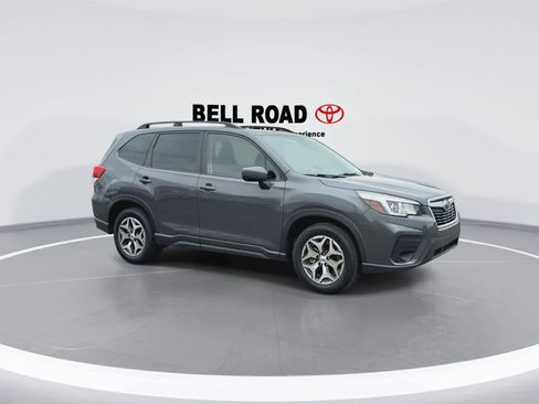 Used 2020 Subaru Forester Premium image 2