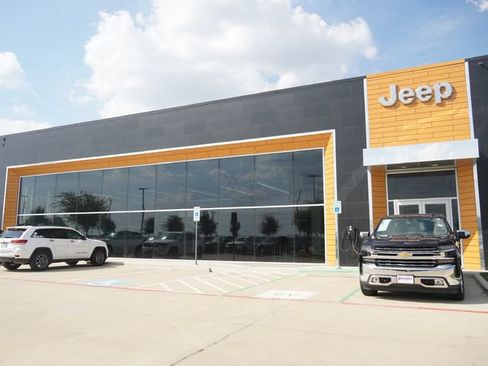 Used 2021 Chevrolet Silverado 1500 RST w/ Convenience Package II RWD image 32