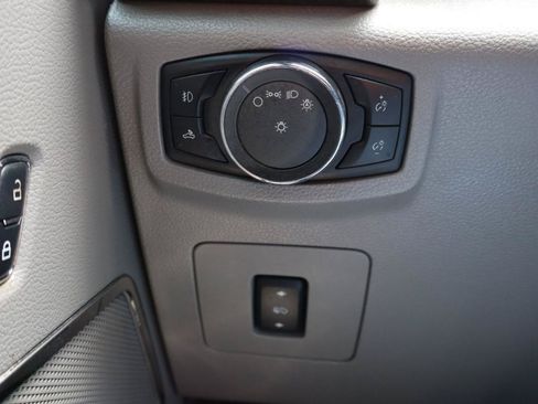 Used 2016 Ford F150 XLT w/ Equipment Group 302A Luxury AWD/4WD image 21