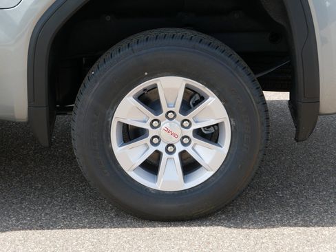 New 2026 GMC Sierra 1500 SLE w/ Preferred Package AWD/4WD image 3