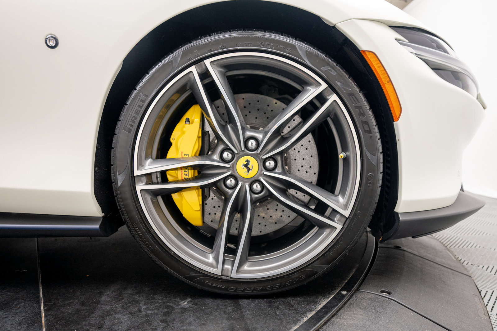 Used 2025 Ferrari Roma Spider RWD image 40