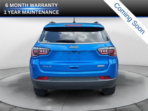 Used 2024 Jeep Compass Latitude w/ Sun and Sound Group AWD/4WD image 1